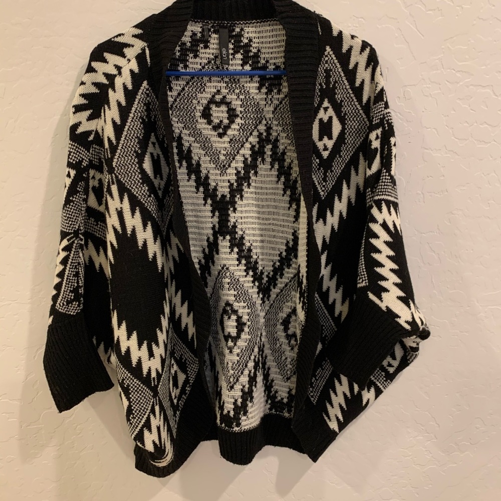 Aztec dolman sweater - Picture 2 of 2
